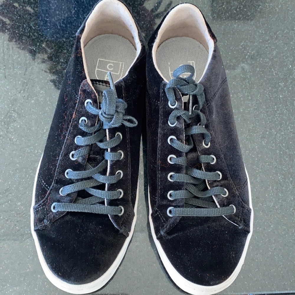 Black suede Cole Haan Sneackers